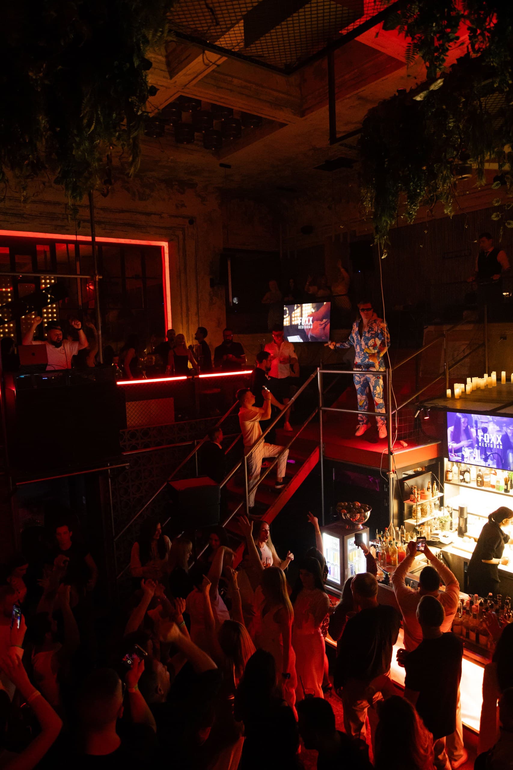 FOXX RestoBar